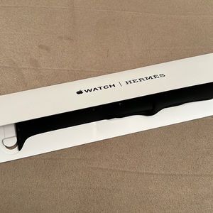 Hermes silicone Apple Watch band size m/l for 45MM Watch